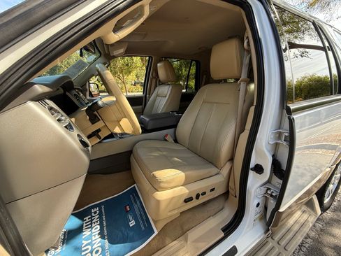 Used 2014 Ford Expedition XLT w/ Equipment Group 201A RWD image 12