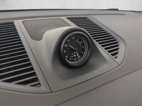 New 2026 Porsche Macan image 22