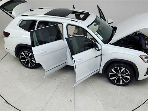 Used 2024 Volkswagen Atlas SEL Premium R-Line image 89