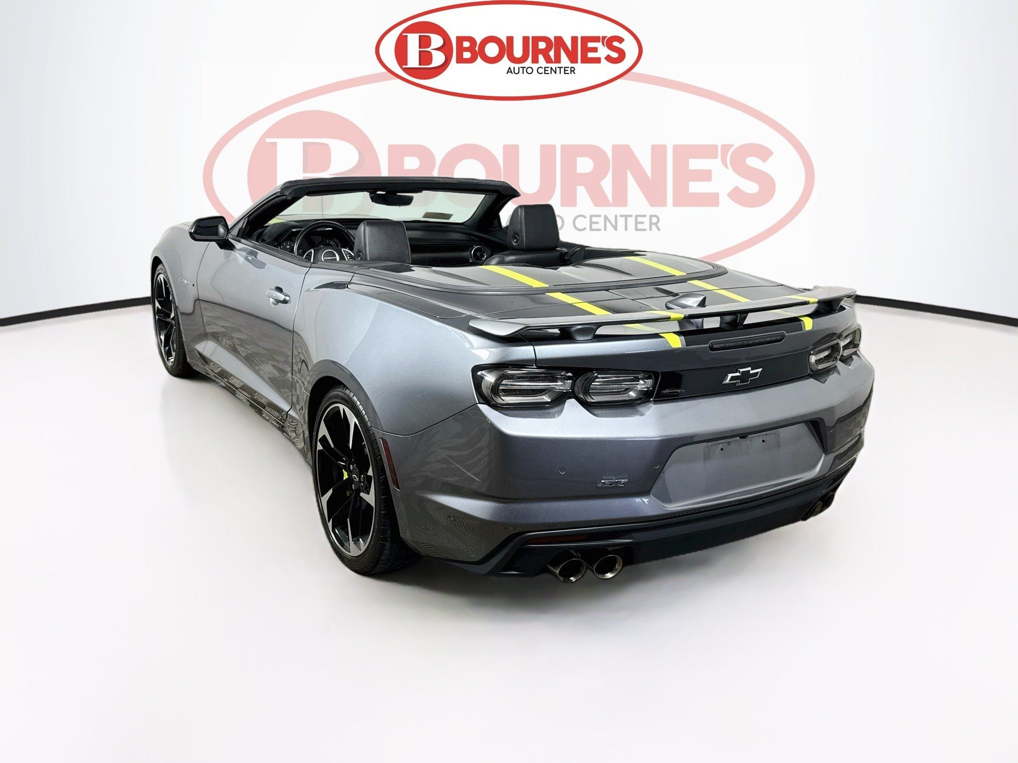 Used 2020 Chevrolet Camaro SS RWD image 9