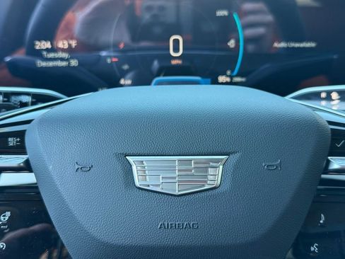 New 2026 Cadillac Optiq Luxury 2 image 24