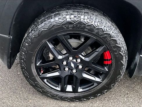 Used 2019 Chevrolet Traverse Premier image 35