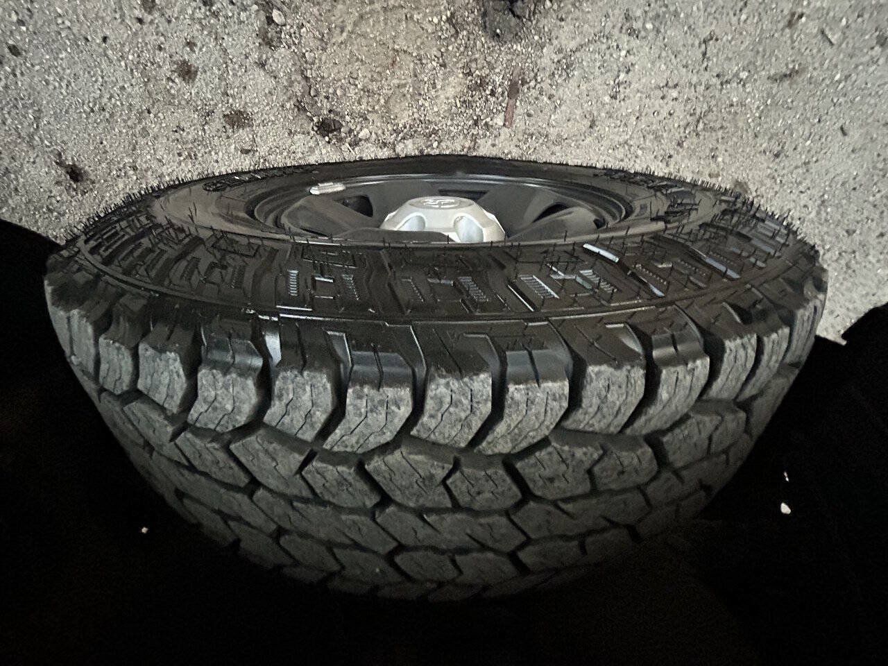 Used 2015 Toyota Tacoma PreRunner w/ SR5 Package RWD image 19
