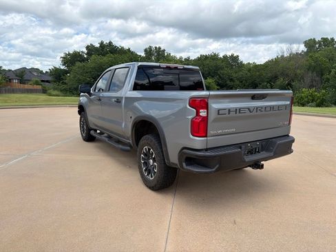 Used 2023 Chevrolet Silverado 1500 ZR2 w/ Technology Package AWD/4WD image 3