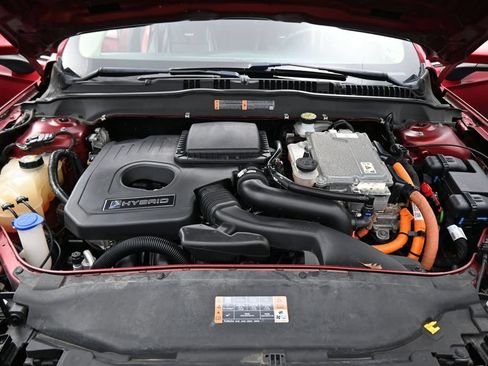 Used 2019 Ford Fusion SE FWD image 24