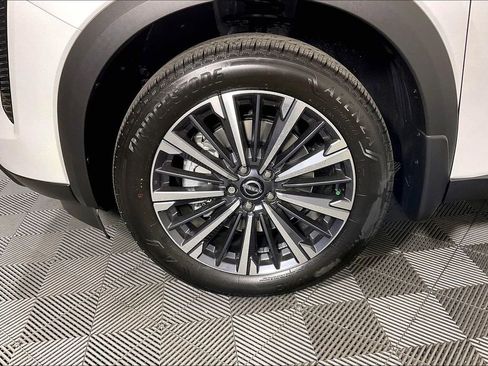 New 2026 Nissan Pathfinder Platinum w/ Cargo Package AWD/4WD image 16