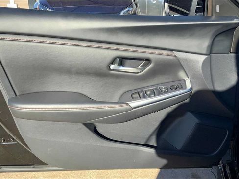 Certified 2024 Nissan Sentra SR FWD image 24