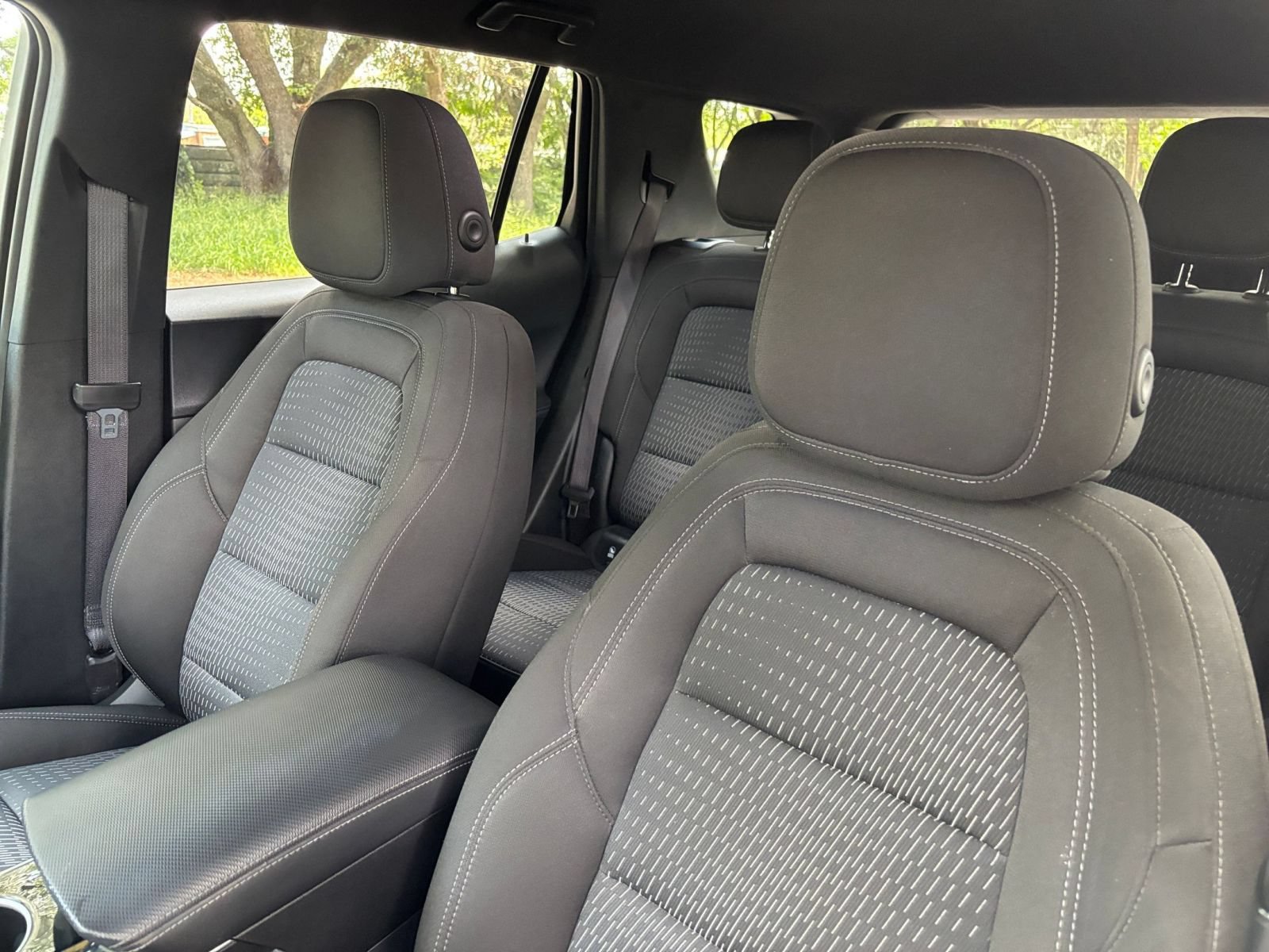 Used 2025 Chevrolet Equinox LT FWD image 34