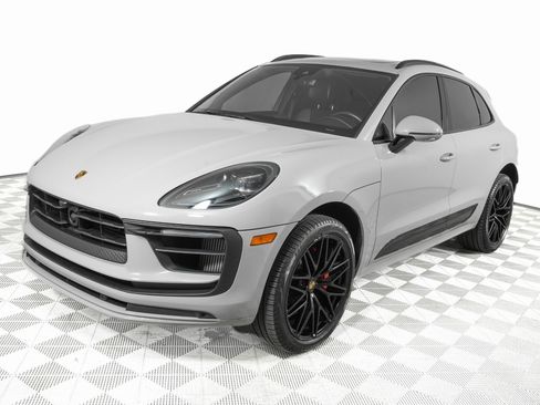 Used 2024 Porsche Macan S image 8