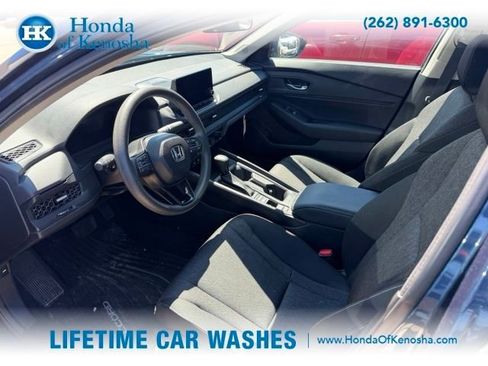 Used 2025 Honda Accord SE image 5