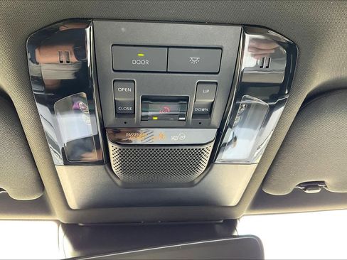 Used 2025 Lexus GX 550 AWD/4WD image 32