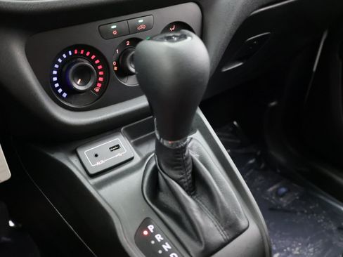 Used 2017 RAM ProMaster City Tradesman SLT w/ Rear Back-up Camera Group FWD image 15