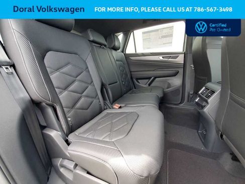 Certified 2024 Volkswagen Atlas Cross Sport SE FWD image 30