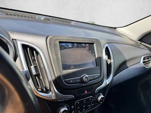 Used 2020 Chevrolet Equinox LT AWD/4WD image 14