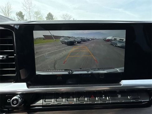 Used 2022 GMC Sierra 1500 SLT image 16