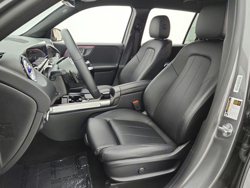 Used 2023 Mercedes-Benz GLB 250 image 13