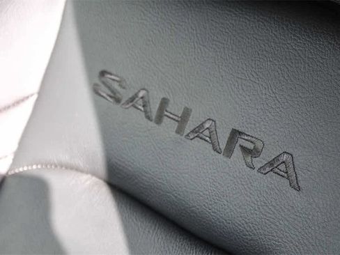 Used 2018 Jeep Wrangler Unlimited Sahara image 34