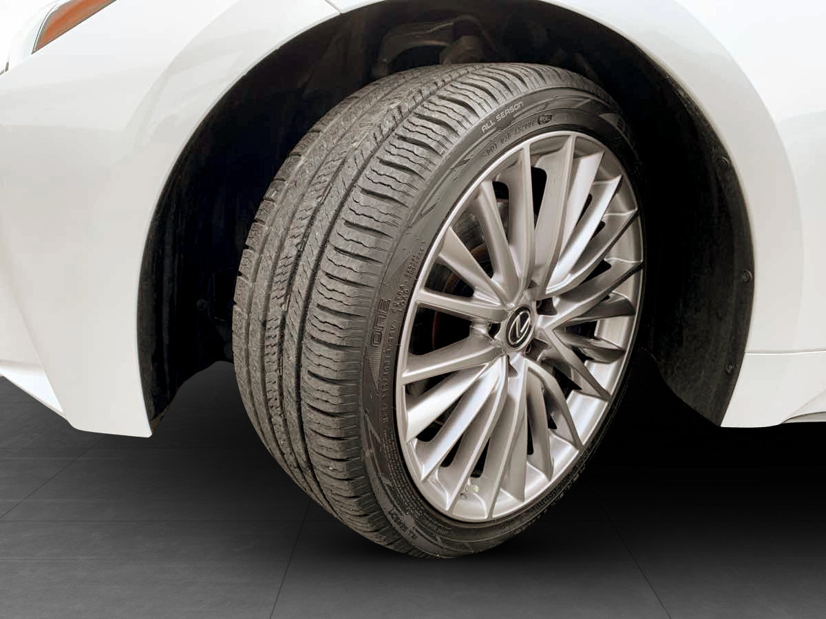 Used 2021 Lexus IS 300 AWD image 11
