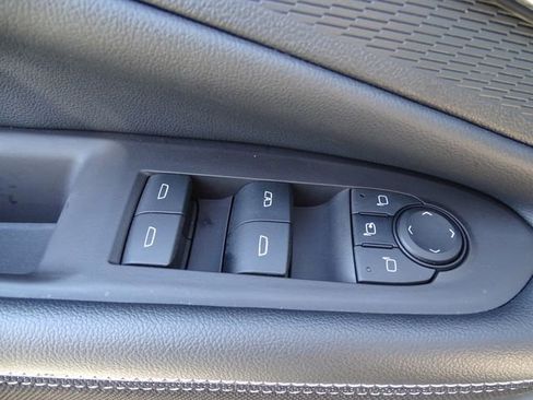 Used 2024 Chevrolet Blazer EV LT image 19