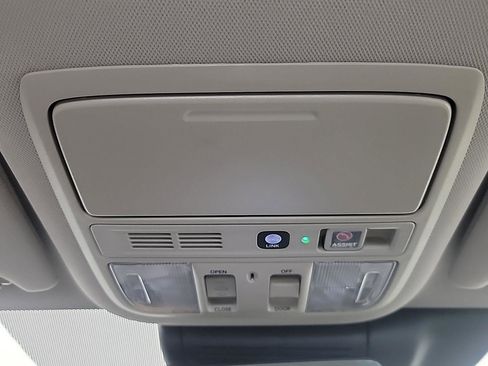 Certified 2021 Honda Accord Touring image 32