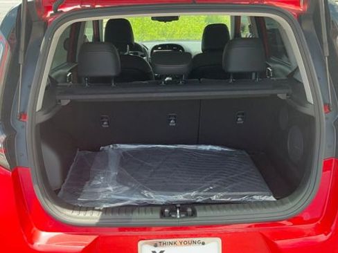 Certified 2025 Kia Soul GT-Line w/ GT-Line Technology Package FWD image 11
