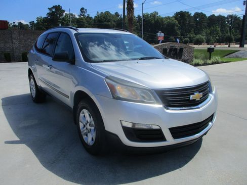 Used 2015 Chevrolet Traverse LS FWD image 11