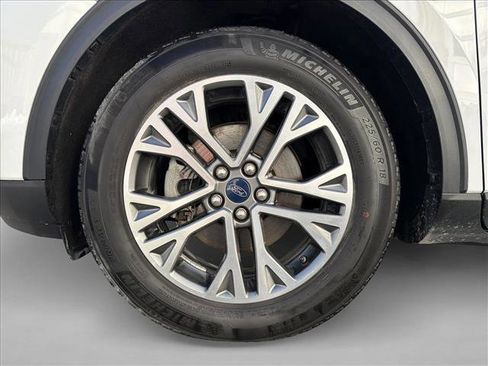 Used 2022 Ford Escape SEL w/ Technology Package image 9