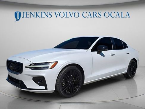Used 2024 Volvo S60 B5 Plus w/ Climate Package FWD image 8
