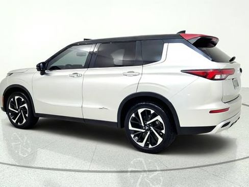 Used 2022 Mitsubishi Outlander SE AWD/4WD image 6