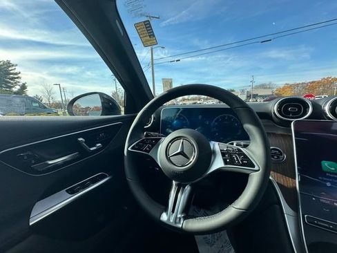 Used 2026 Mercedes-Benz GLC 300 4MATIC image 28