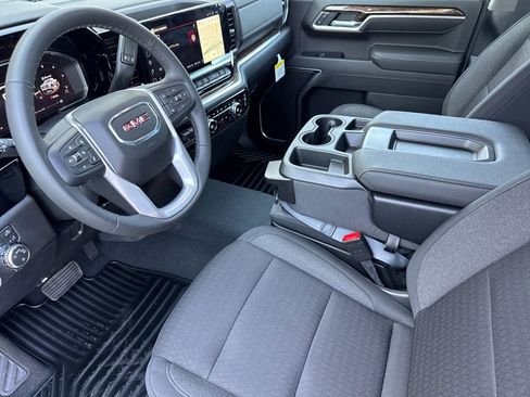 New 2026 GMC Sierra 1500 SLE w/ Preferred Package RWD image 9