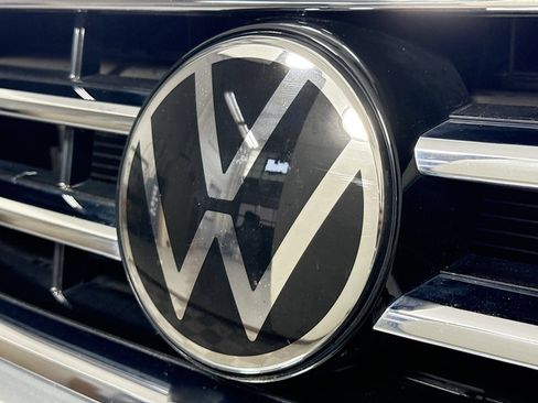 Certified 2023 Volkswagen Tiguan SE AWD/4WD image 30