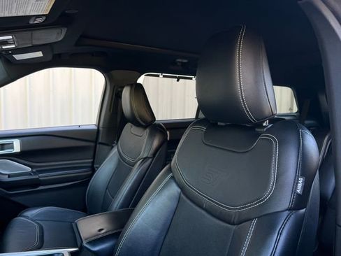 Used 2020 Ford Explorer ST w/ ST High-Performance Pack image 17