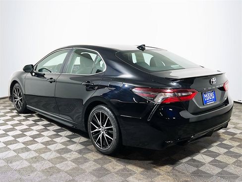 Certified 2023 Toyota Camry SE image 6