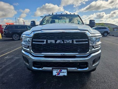 New 2024 RAM 3500 Tradesman w/ Chrome Appearance Group image 39