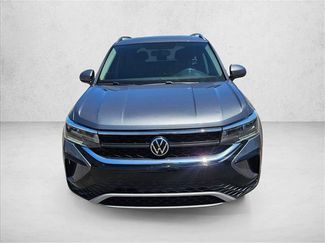 Certified 2022 Volkswagen Taos SE FWD video 2