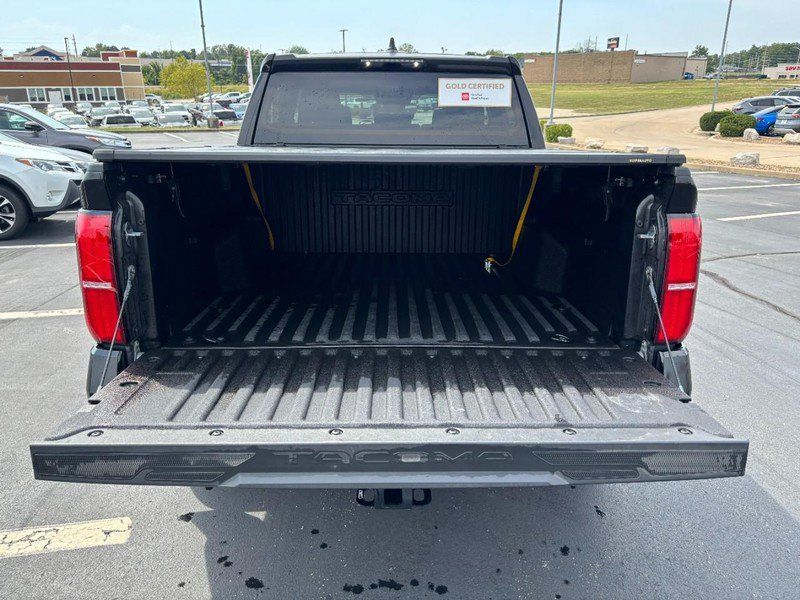 Certified 2024 Toyota Tacoma SR5 AWD/4WD image 7