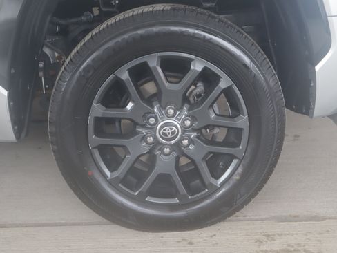 Used 2022 Toyota Tundra Platinum image 21