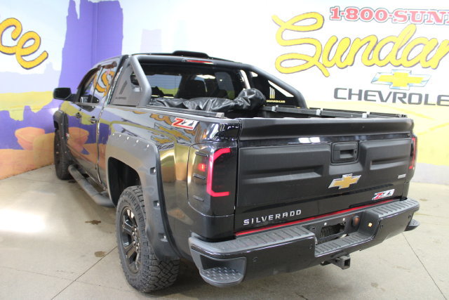 Used 2017 Chevrolet Silverado 1500 LT w/ Midnight Edition AWD/4WD image 6