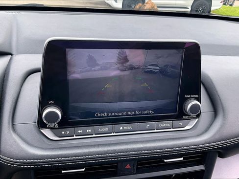 Used 2024 Nissan Rogue SV image 25