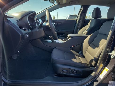 Used 2023 Chevrolet Malibu LT image 19