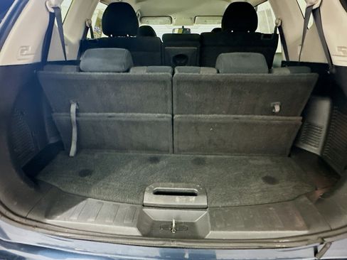 Used 2015 Nissan Rogue SV w/ SV Family Package image 30