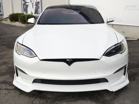 Used 2022 Tesla Model S Plaid image 5
