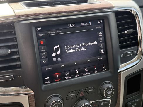 Used 2018 RAM 2500 Laramie image 19