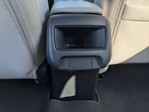 Used 2025 Honda HR-V LX image 41