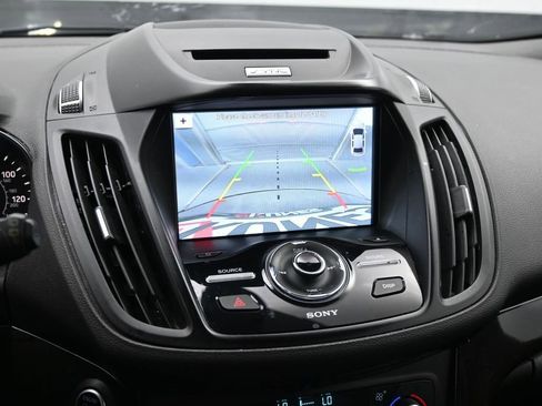 Used 2017 Ford Escape Titanium FWD image 15
