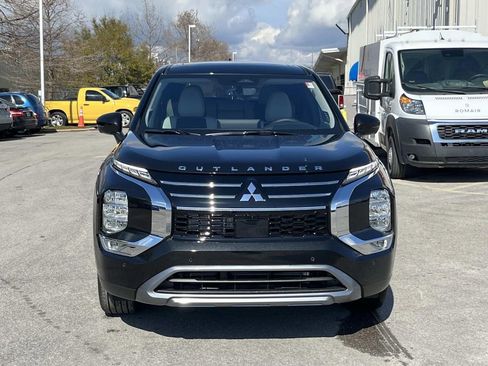 New 2026 Mitsubishi Outlander SE image 7