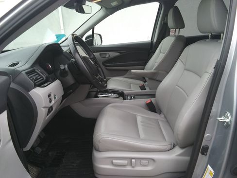 Used 2019 Honda Pilot Touring image 18