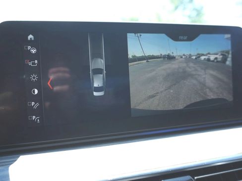 Used 2017 BMW 540i RWD image 33