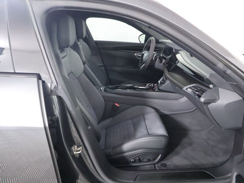 Used 2022 Audi e-tron GT Premium Plus w/ Performance Package image 21